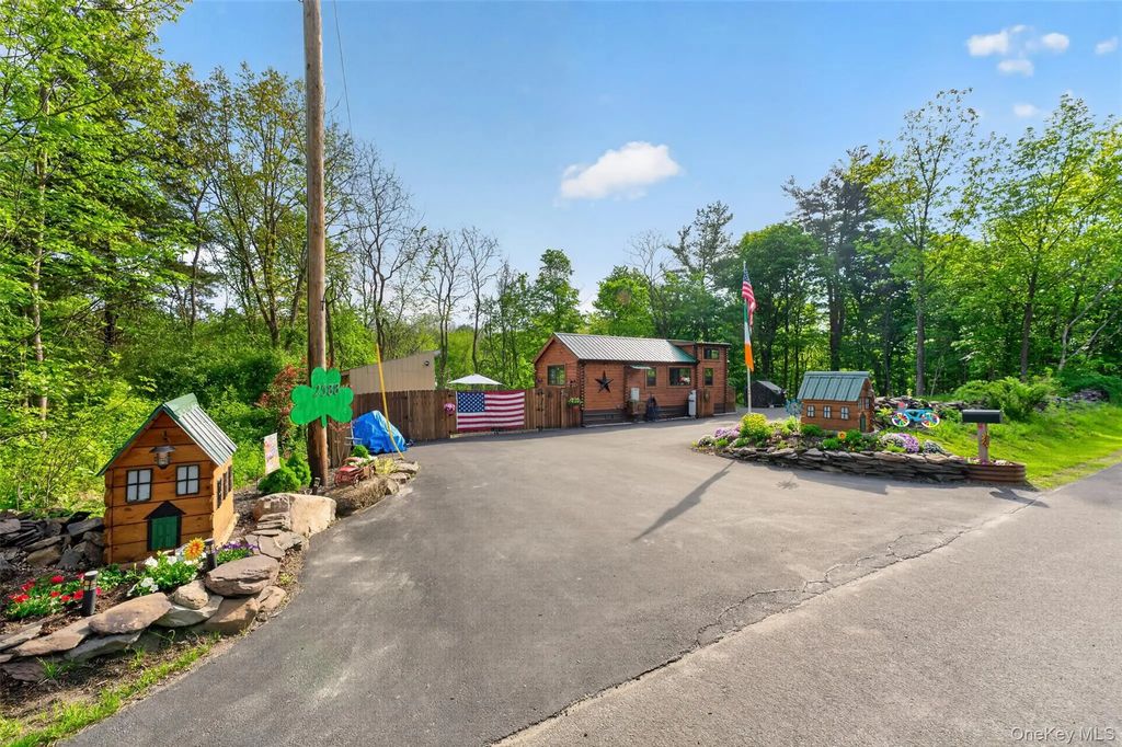 2588 Route 145, Durham