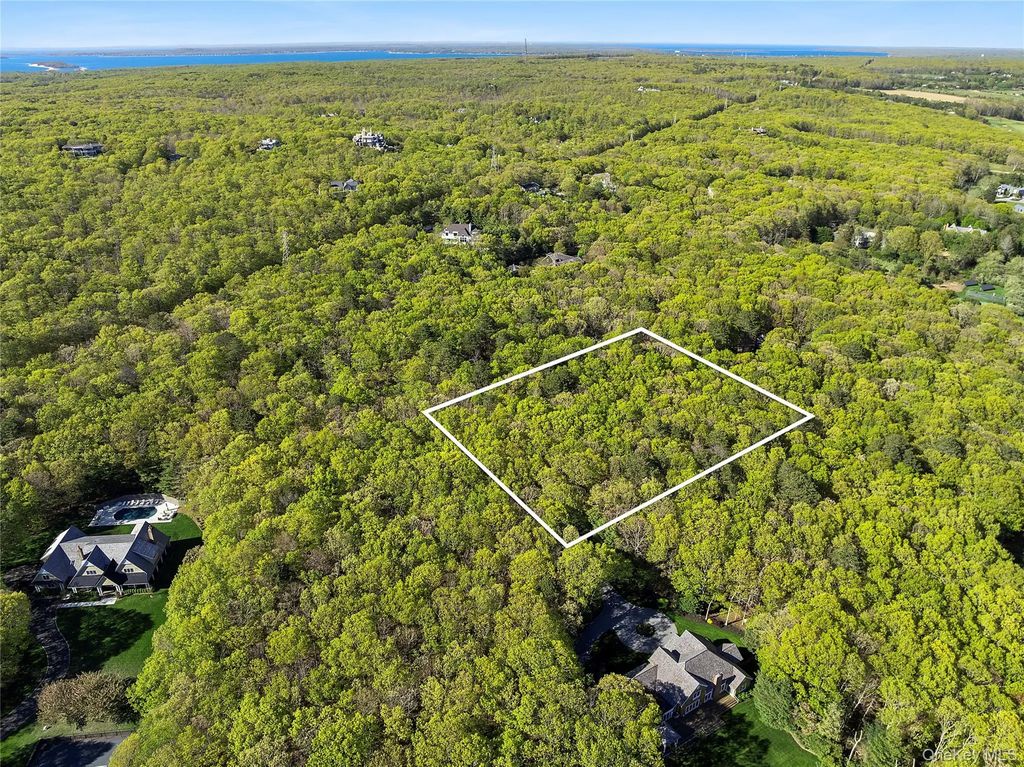 212 Little Noyack Path, Water Mill