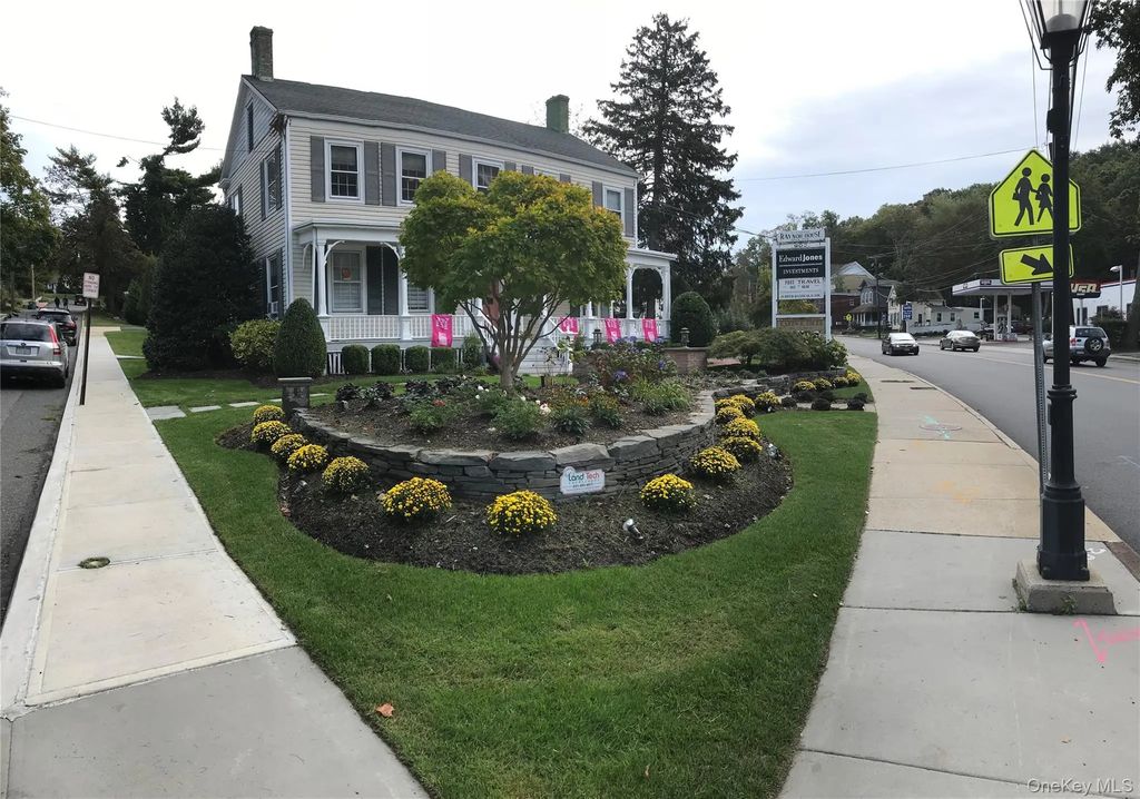 903 Main Street # 203, Port Jefferson