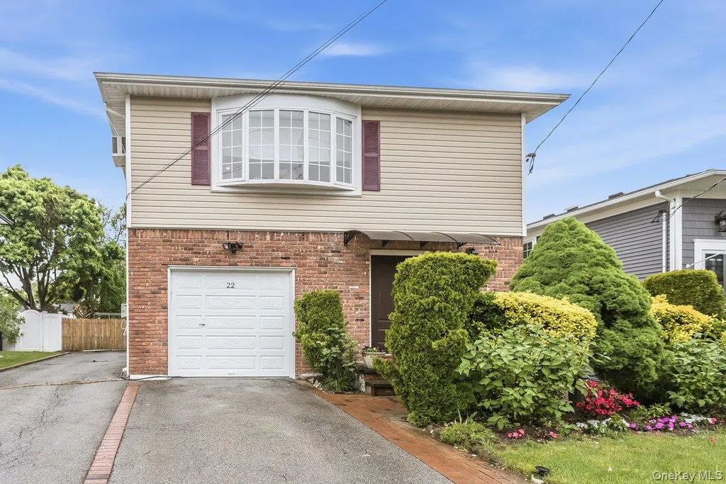 22 Wood Street, Lynbrook