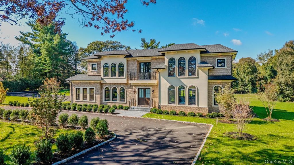 26 Bacon Road, Old Westbury