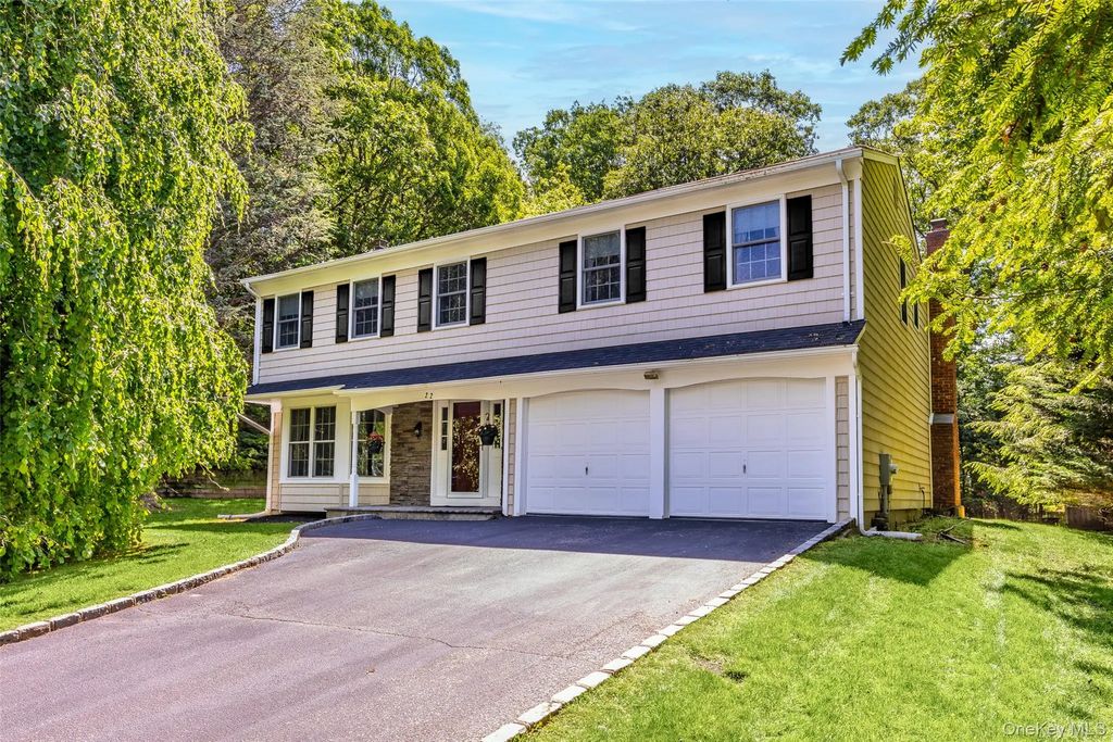 22 Partridge Court, Miller Place