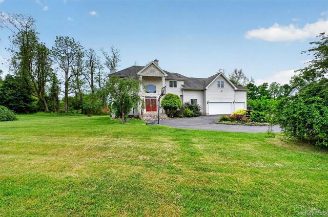 12 Loosestrife Drive, Hopewell Junction