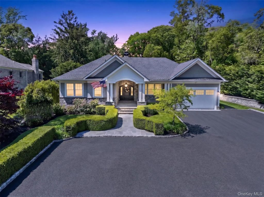 379 Frost Pond Road, Glen Head
