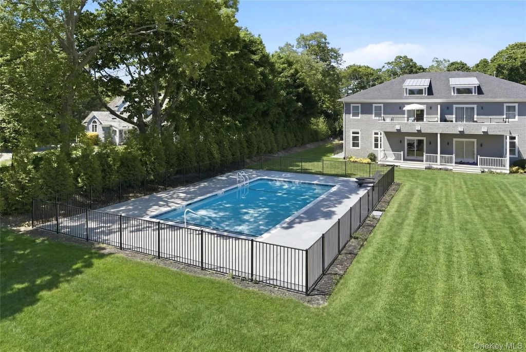 19 Montauk Highway # 9, Westhampton