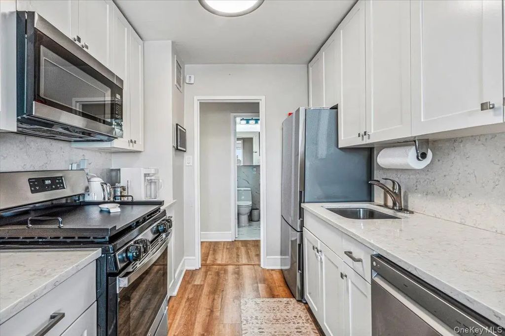 18-15 215th Street # 5n, Bayside