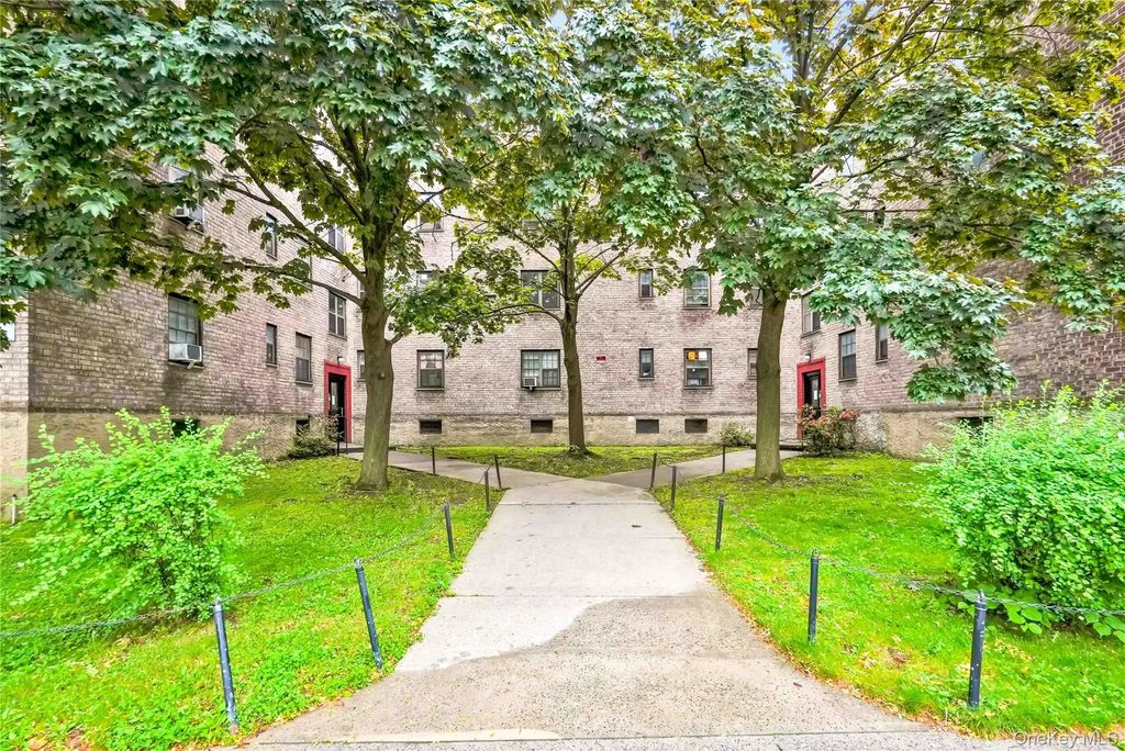 144-32 78th Avenue # 2g, Flushing