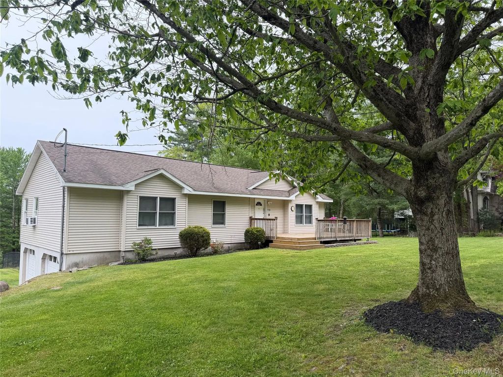 1181 Sackett Lake Road, Forestburgh