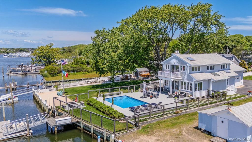 81 Beach Road, Aquebogue