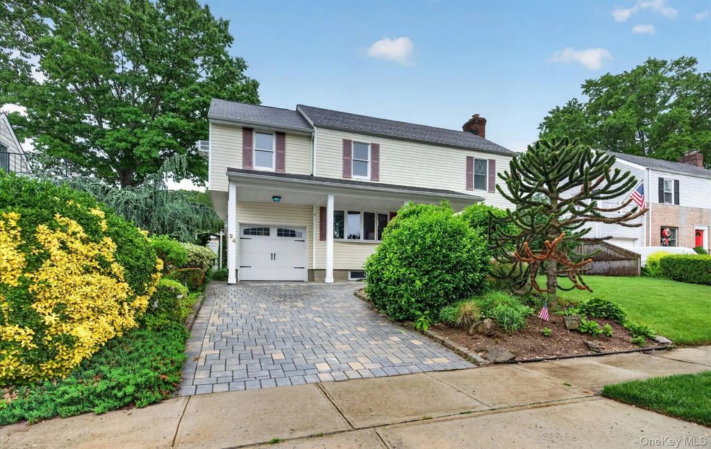 24 Purdue Road, Glen Cove
