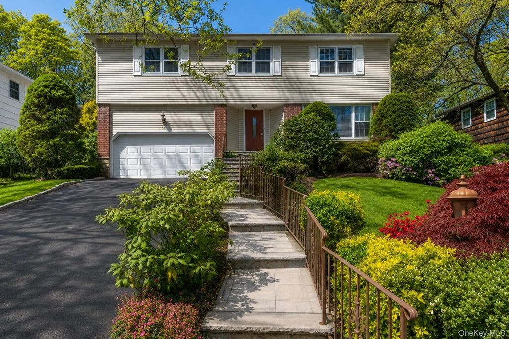 24 Sheldrake Place, New Rochelle