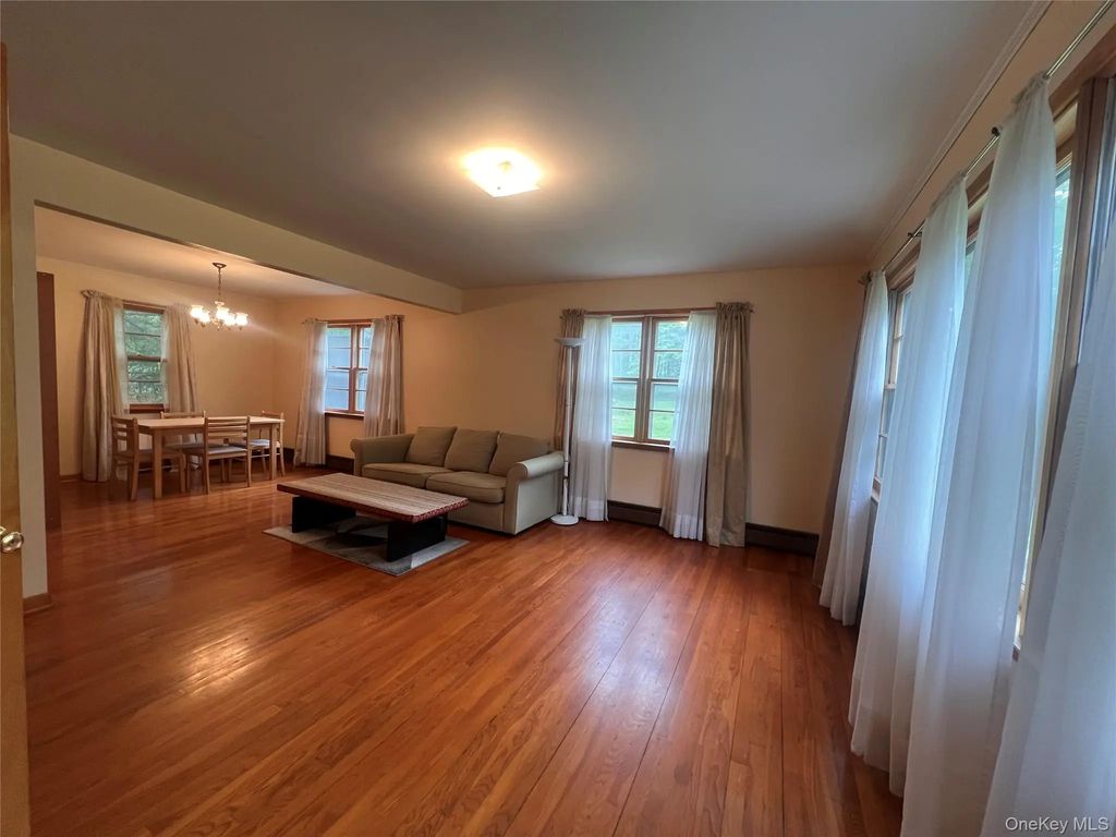 4 Beach Road # Ground Floor Unit, Glen Spey