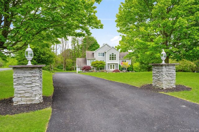 40 Burts Path, Hopewell Junction
