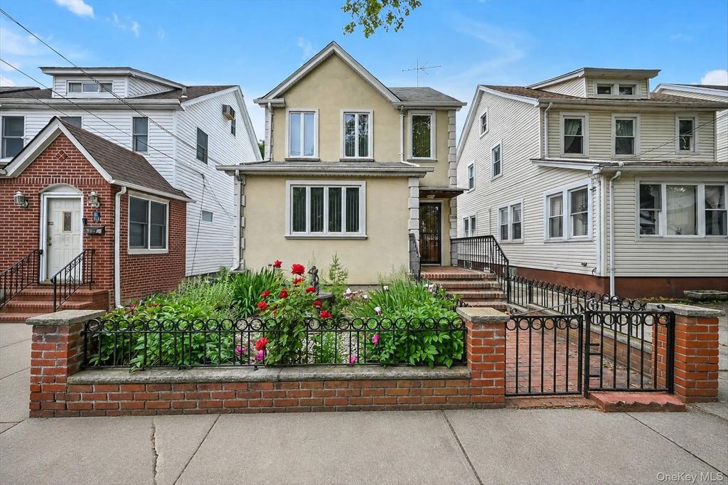 33-22 208th Street, Bayside
