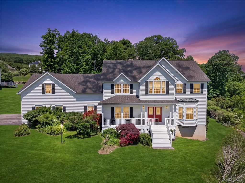 8 Alloway Crescent, Highland Mills