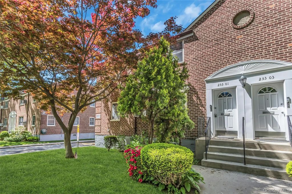 253-01 61st Avenue # Upper, Little Neck