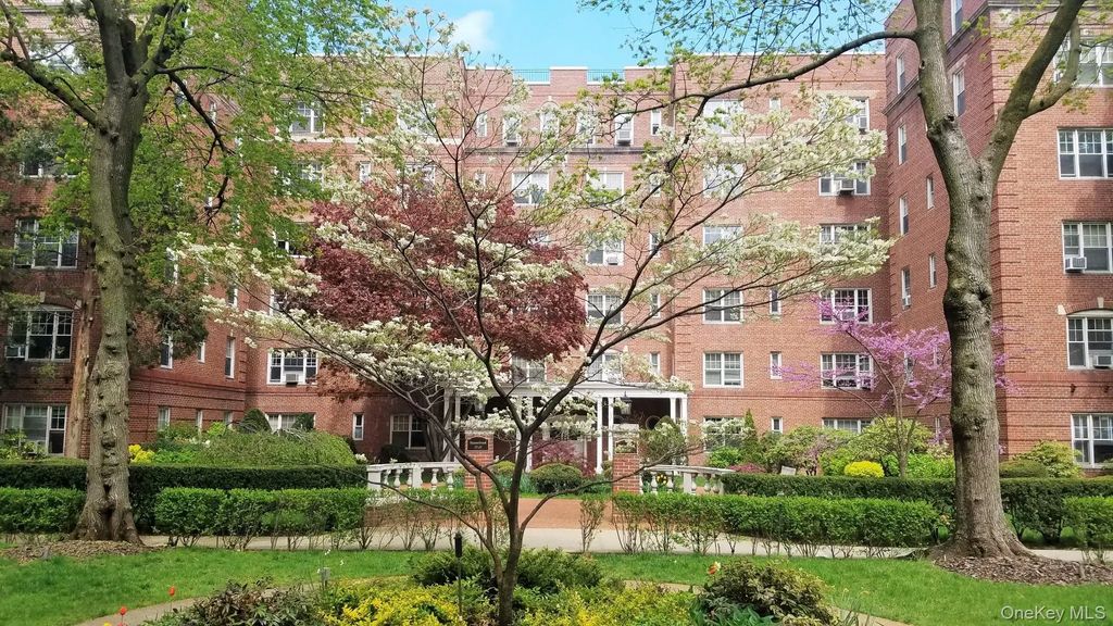 77-35 113th Street # 1f, Forest Hills