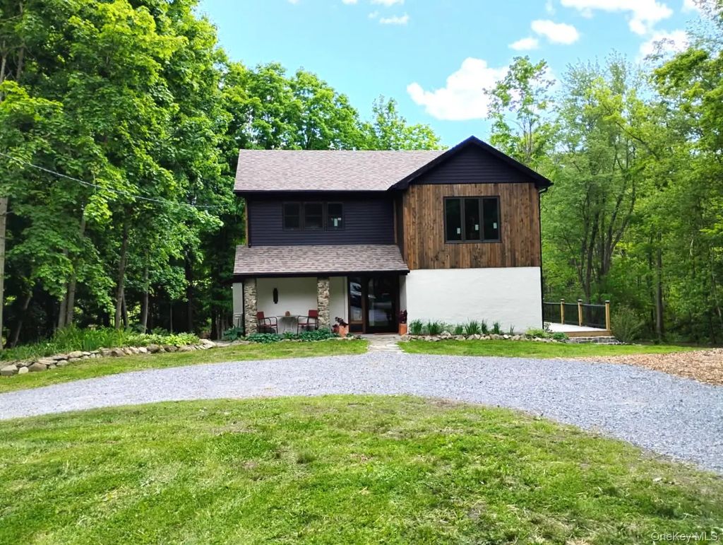 17 Gretna Hill Road, Pleasant Valley