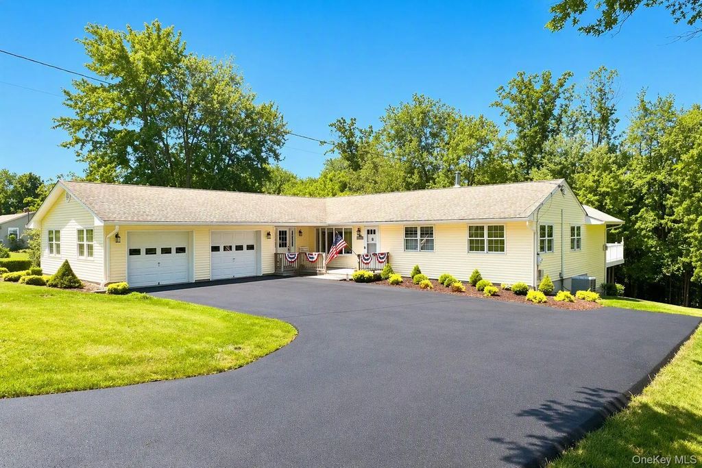 52 Everett Road, Carmel