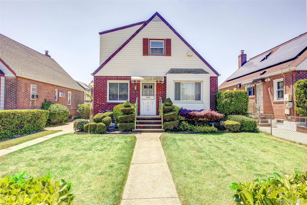 226-08 129th Avenue, Laurelton