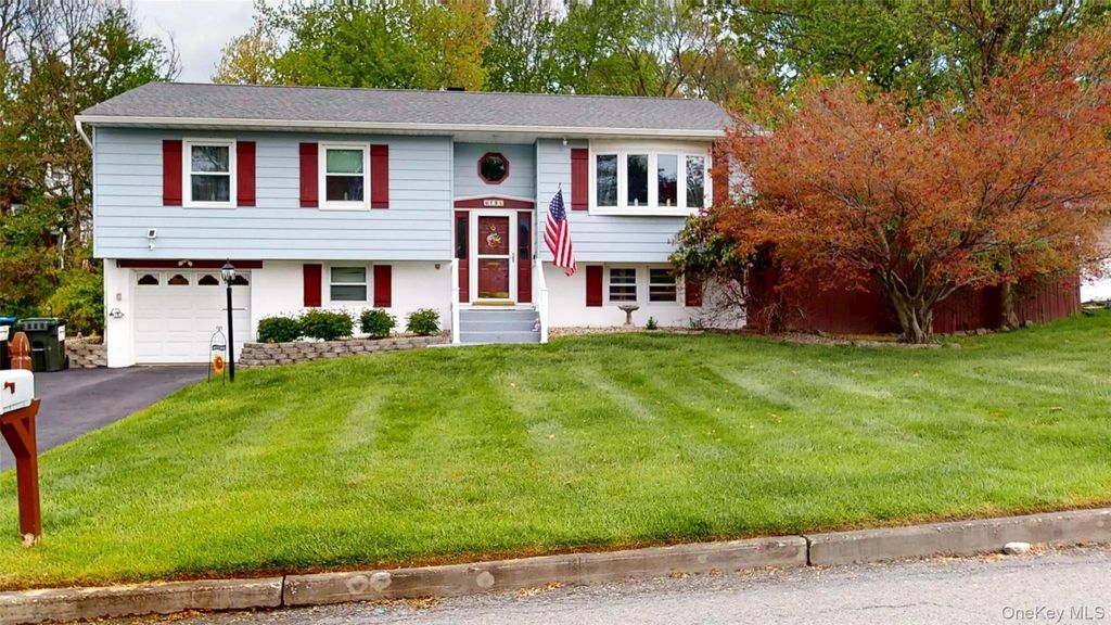 19 Congress Drive, Washingtonville