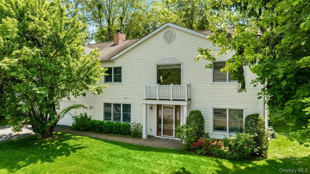 39 Lambert Lane, New Rochelle