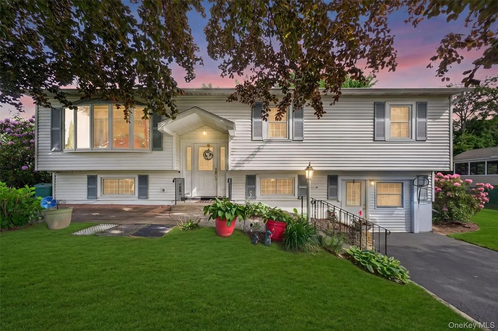 12 Dwyer Lane, Wappingers Falls