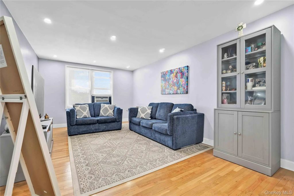 33-44 93rd # 3s, Jackson Heights
