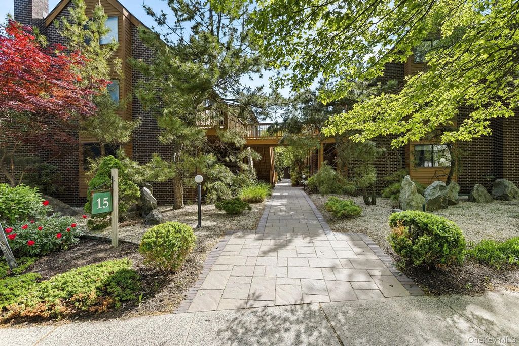 15 Greenridge Avenue # 3, White Plains