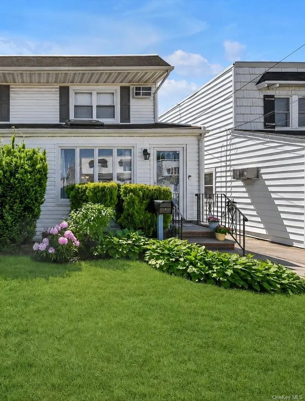 200-10 33rd Avenue, Bayside