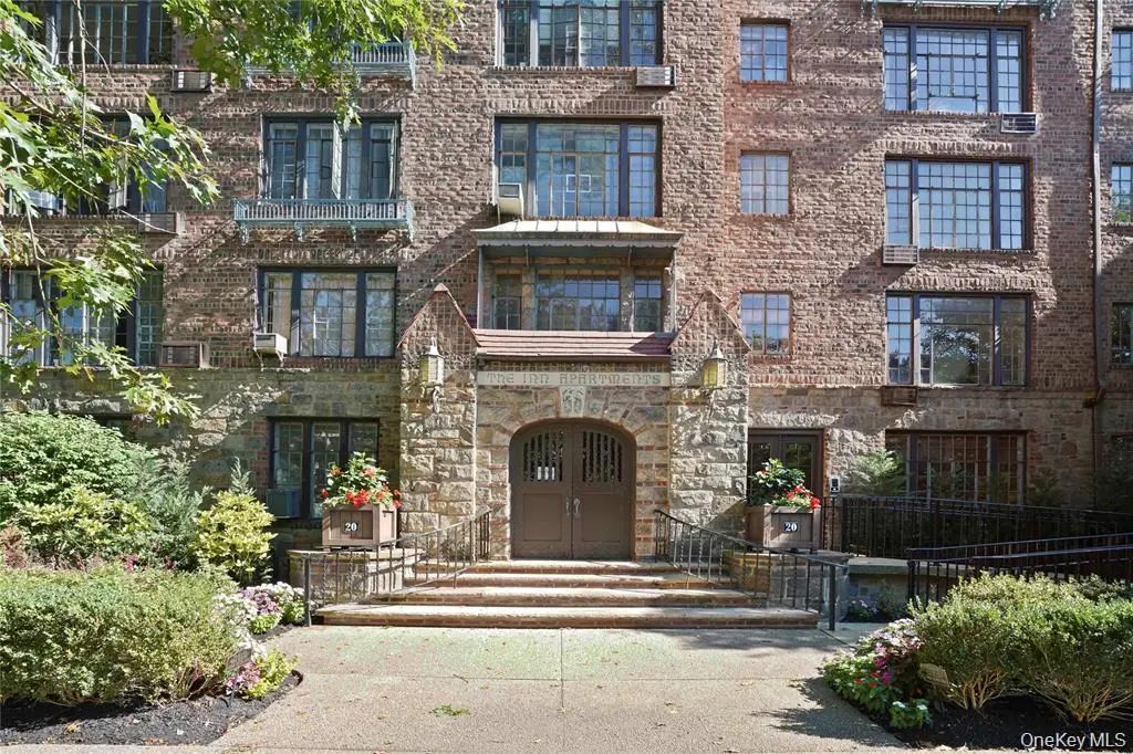 20 Continental Avenue # 1-g, Forest Hills