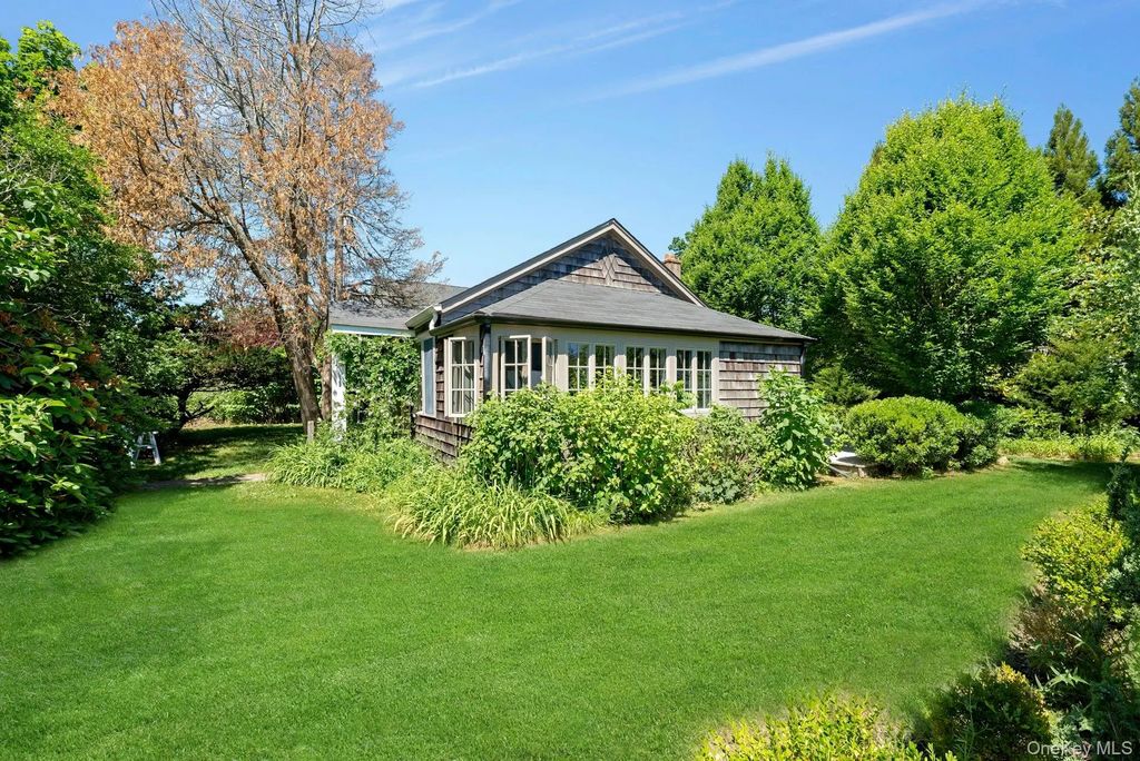 1100 7th Street, Greenport