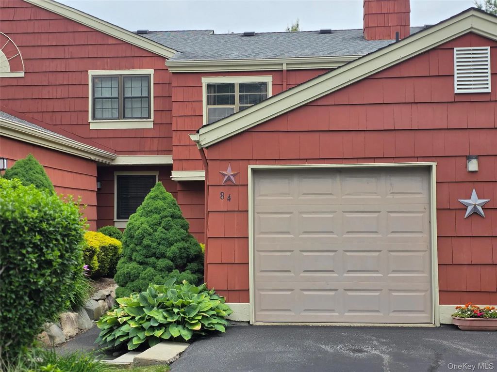 84 Branchwood Lane, Nanuet