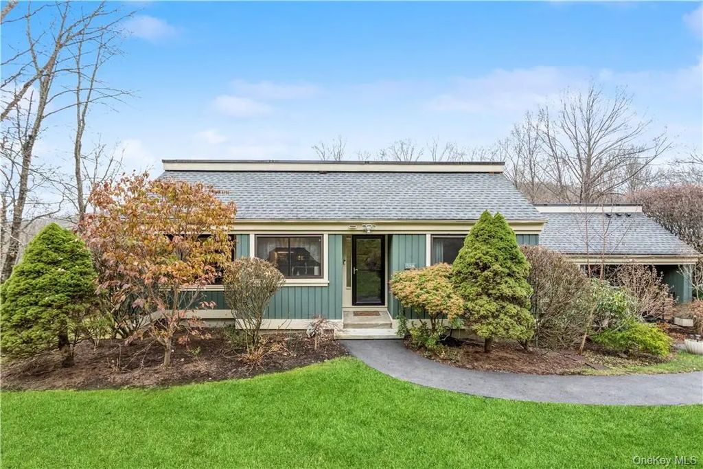 33 Heritage Hills # A, Somers
