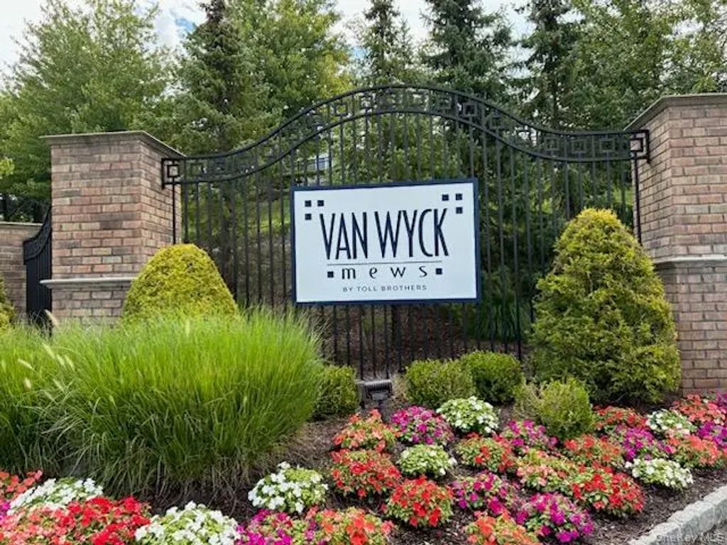 1115 Saratoga Lane, Fishkill