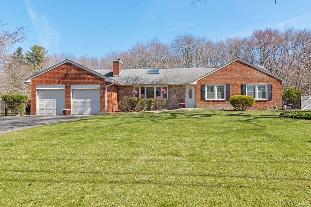 43 Harrison Avenue, Hauppauge