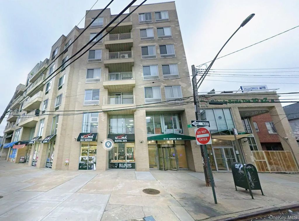 81-15 Queens Boulevard # 4j, Elmhurst