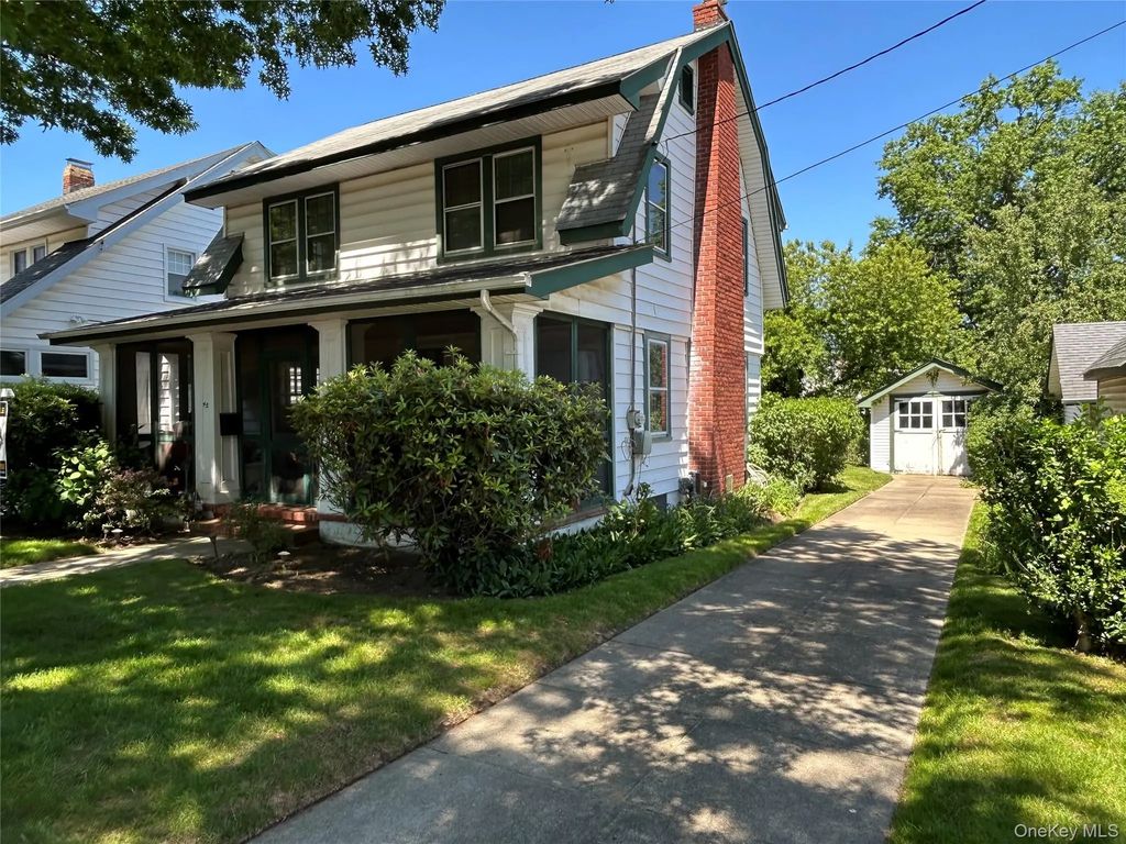 45 Berry Street, Lynbrook