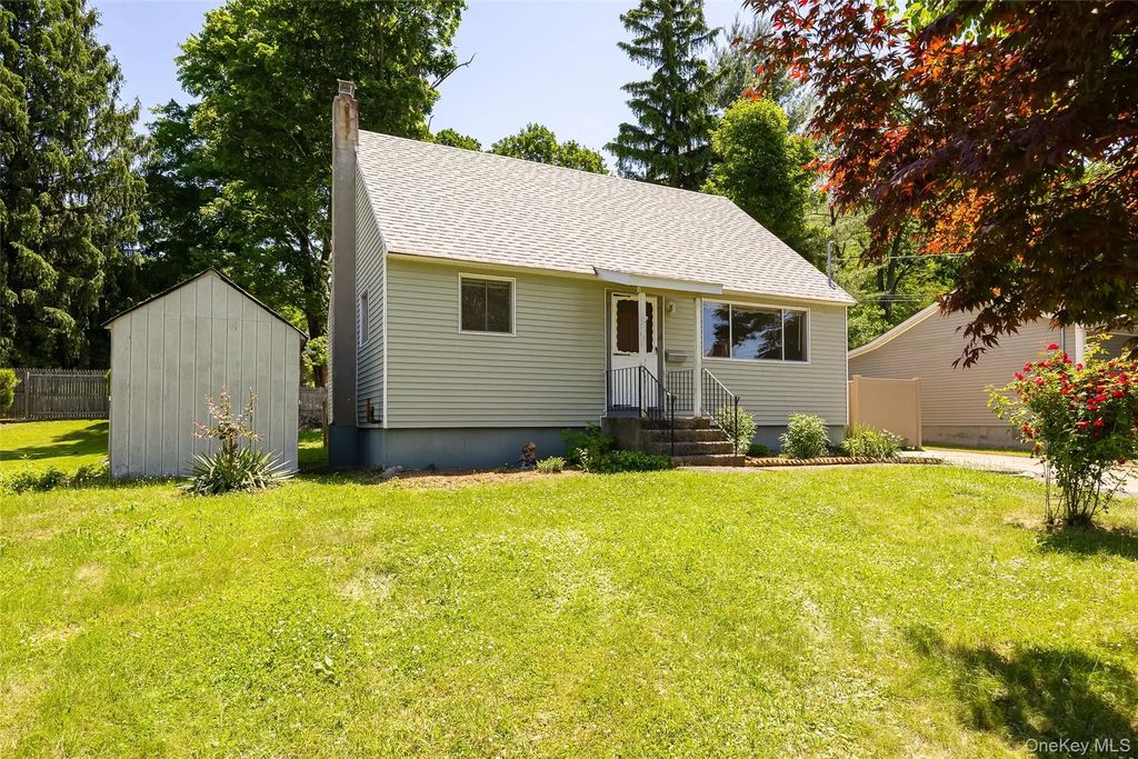 22 Howland Avenue, Beacon