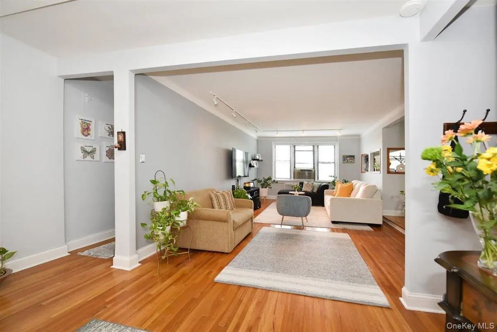 143-50 Hoover Avenue # 503, Briarwood