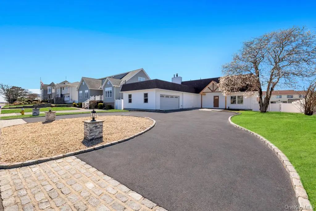 66 Lighthouse Road, Babylon