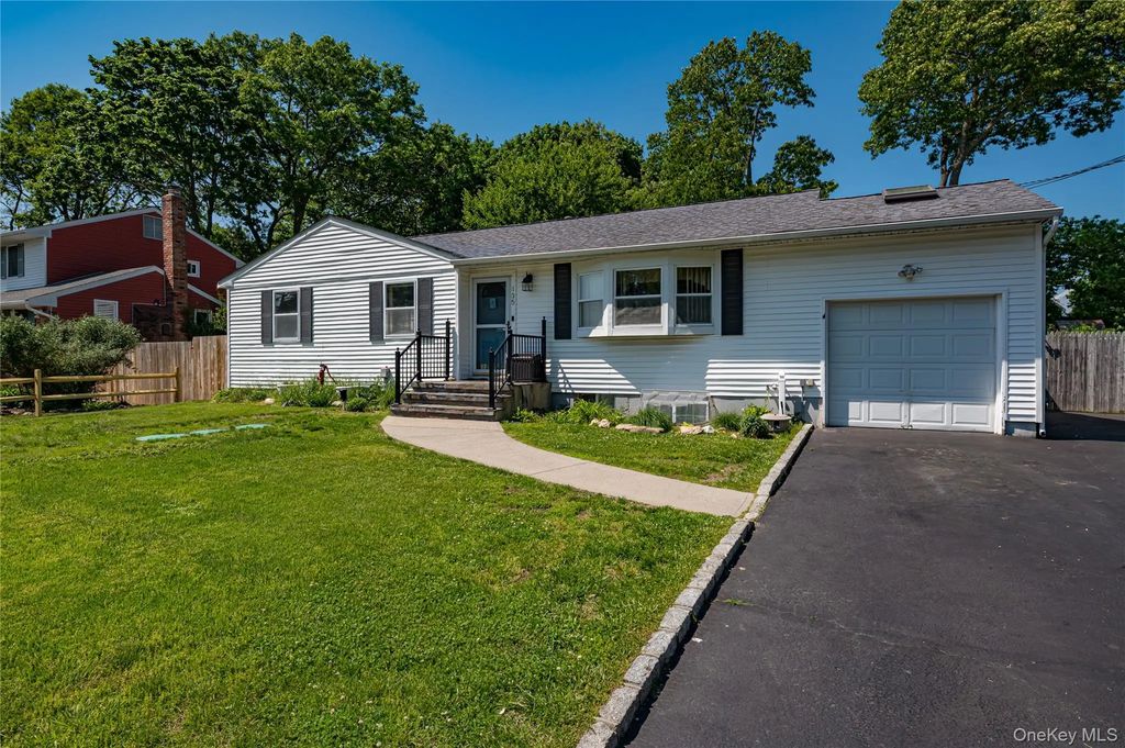 135 Howard Street, Port Jefferson