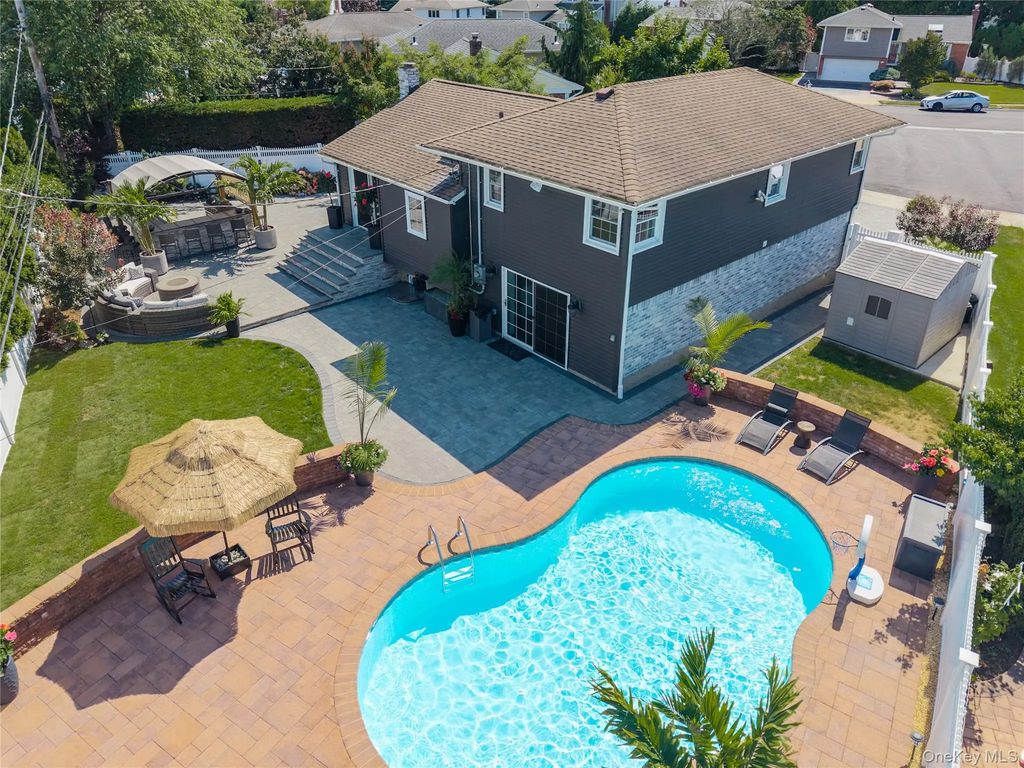 3765 Lynn Lane, Wantagh