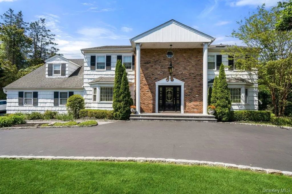 119 Plainview Road, Woodbury