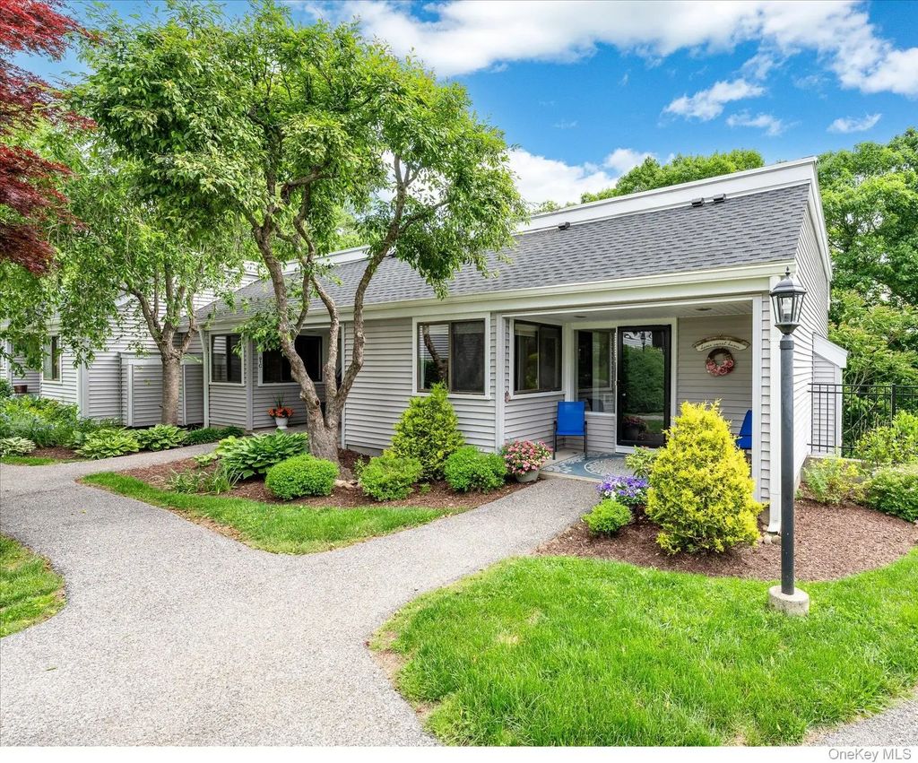 91 Heritage Hills # D, Somers
