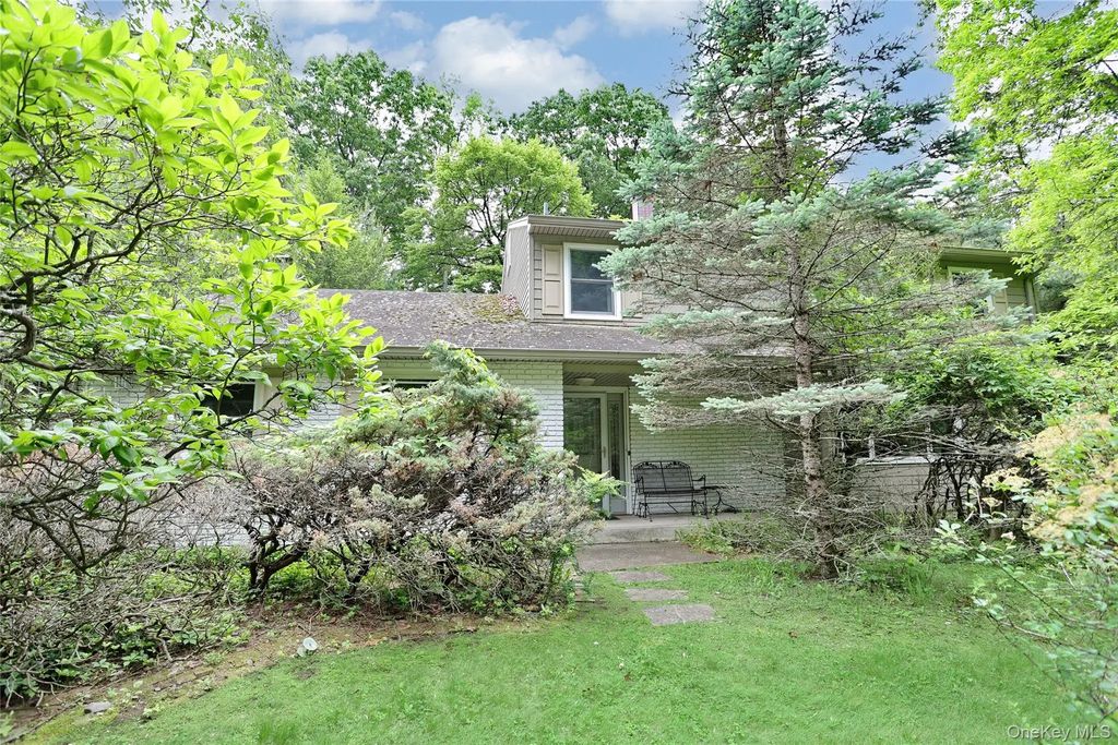 8 Swallow Avenue, Spring Valley