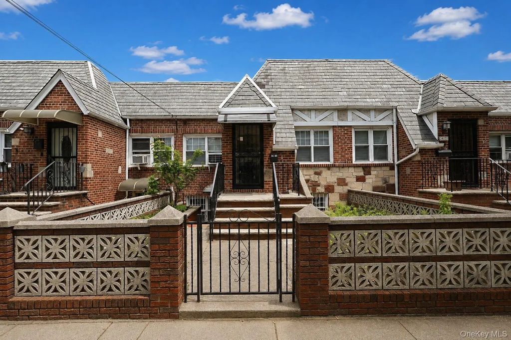 24-33 82nd Street, East Elmhurst
