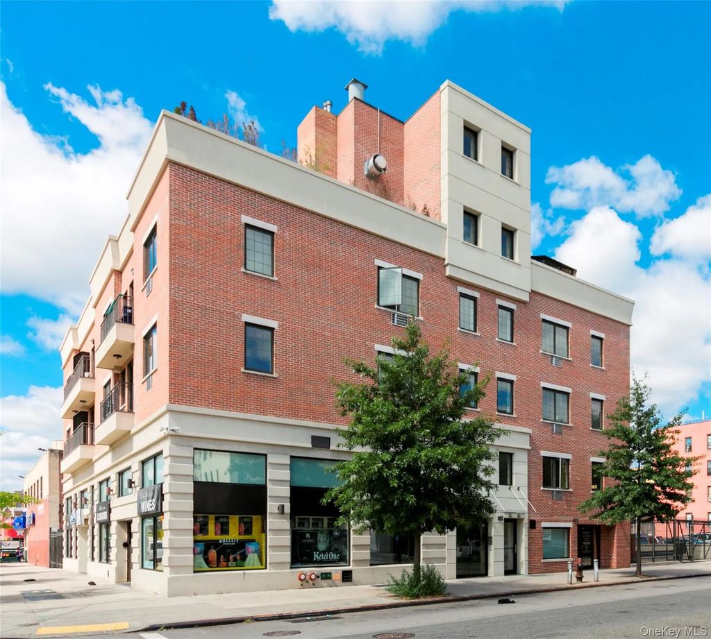 3286 41st Street # 3f, Astoria