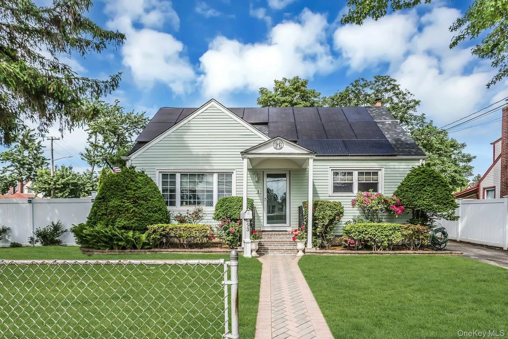 93 Gilroy Avenue, Uniondale