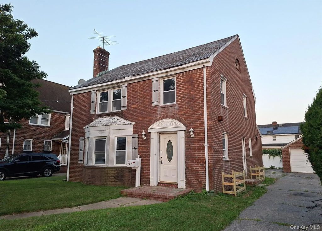 79 Elmwood Avenue, Hempstead